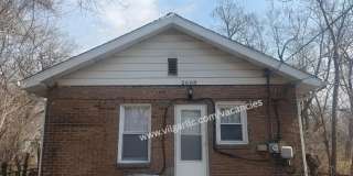 FOR RENT — SPACIOUS 3 BED / 1 BATH HOME Gallery 15