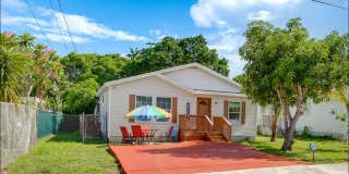 716 21st St Gallery 16