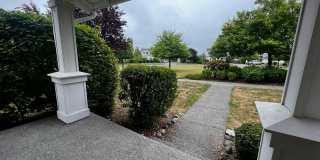 DuPont 2365 SF 3 bedroom plus loft home. Gallery 5