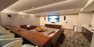 Modera Belmont Gallery 35