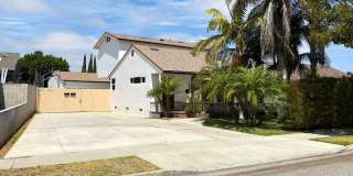 **5827 Eastbrook Ave Lakewood** Upstairs 1 bedroom 1 bath !! 2 weeks free OAC !! Gallery 13
