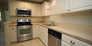 Tanasbourne: Spacious 2 Bed 1 Bath Condo at Arbor Crossings Gallery 8