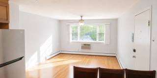 225 Baker Gallery 9