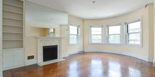 Giant 4 Bed with Utilities Incuded!!! Gallery 6