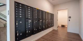 Row on Merchant Gallery 36