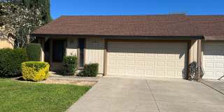 Lovely Duplex Next To Dining, Shopping, and More. Gallery 1