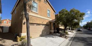 Gorgeous 3Bed/2.5Bath, 2-Story Home located in the SW part of the valley Gallery 1