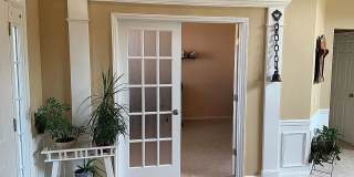 Room in 7 Bedroom Home at Arbor Vista Dr Gallery 1