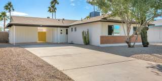 2333 E Paradise Drive Gallery 1