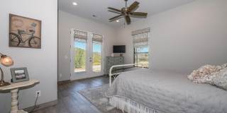 5861 E Cloud Road Gallery 37