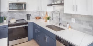 Claro at the Waterfront Gallery 1