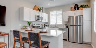 Vlux at Queen Creek Gallery 6