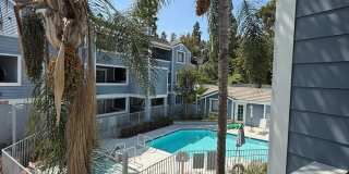 2 bed 2 FULL bath Condo overlooking the pool! Gallery 1