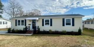 403 S Market Street Gallery 1