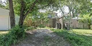 Updated 2BR Townhome | Bates-Hendricks | Steps to Fountain Square Gallery 43