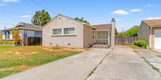 San Lorenzo Home w/ Hardwood, Central Heating & Modern Updates Gallery 1