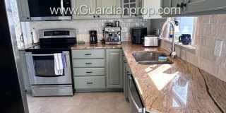 St Louis Park Single Family Home, Large Yard, 1 Car Garage, 3 Season Porch, W/D Gallery 3
