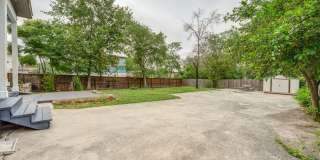 CHARMING 4-BEDROOM HISTORIC HOME IN TOBIN HILL Gallery 26