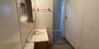 LARGE 4BR ONE LEVEL HOME WITH A GREAT FLOORPLAN.  TONS OF SPACE! Gallery 15