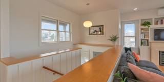 Stunning 4 Bed 2.5 Bath Steps from Willards Beach UNFURNISHED Gallery 26