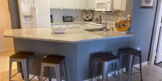 Furnished 2 bedroom 2 bathroom condo Gallery 7