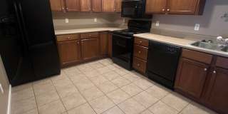 Beautiful 2 Bedroom 2.5 Bath Condo With Loft Space! Gallery 7