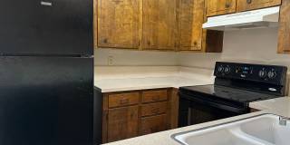 Bryan - 1 bedroom / 1 bath - duplex - fenced in area behind unit. Near 29th street. Gallery 6