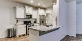 Modern 3BR/2BA Duplex | All Utilities Included | Downtown Edmond Gallery 9