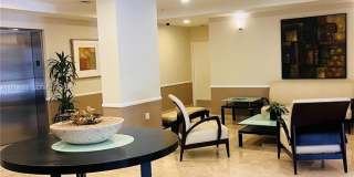 900 SW 8th St Gallery 17