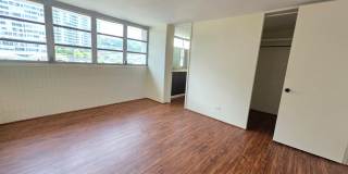 AVAILABLE NOW! Spacious and bright 2 bed, 2 bath, 1 parking unit on Ward Ave Gallery 11