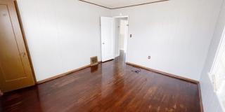 2 bedroom home in great neighborhood Gallery 9