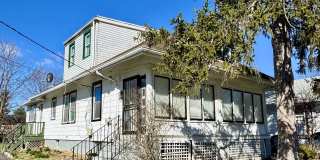 “Spacious 5BR Home Near TCNJ – Large Yard & Flexible Living!” Gallery 1