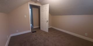 3 Bedroom, 1 Bathroom home with new kitchen! Gallery 14
