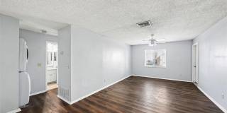 550 GOLDEN RAINTREE Place Gallery 6