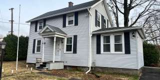 Charming Single Family Home in South Hadley! Gallery 1