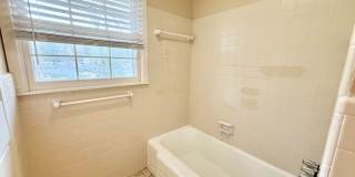 3-bed/2-bath with two living spaces! Gallery 18