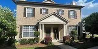 2028 Smallbrooke Court Gallery 1