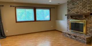 3 Bedroom Home in Maple Grove Gallery 12