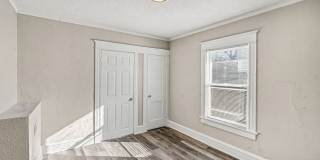 MOVE IN SPECIAL* $250 Off First Full Month's Rent OR Free 55in TV! Gallery 7