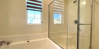 2 bed, 2.5 bath located in Corona, CA! Gallery 26