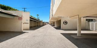 Tarzana Five Apartments Gallery 11