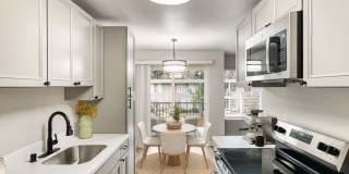 Beautifully Renovated 1 & 2 Bedroom Apartments in Lynnwood! Gallery 1