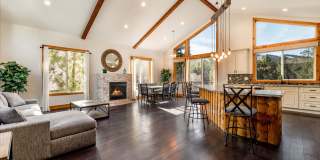 Stunning Fully Furnished 4-Bedroom Home with Amazing Views, EV Charger & Solar in Big Bear! Gallery 7