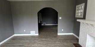 3220 Gladstone Street Gallery 3