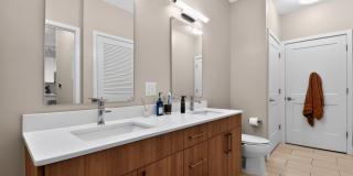145 RIVERHAVEN Drive Gallery 11
