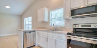 The Piquette Apartments Gallery 1