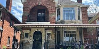 2943 Leslie Street Gallery 1