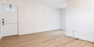 421 NE 1st St Gallery 1