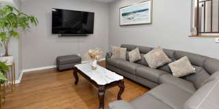 912 ASTON MARTIN Drive Gallery 3