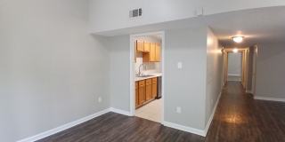 Newly Refreshed 3 bedroom 2 bath Duplex - Open To Section 8 Gallery 7